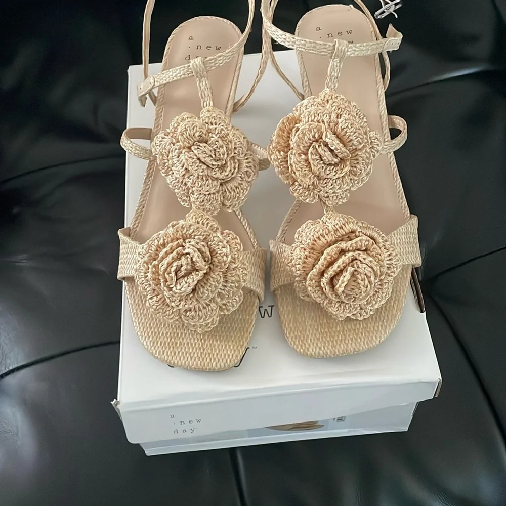 Tan Kitten Herl Sandals with Rosette Accents size 10